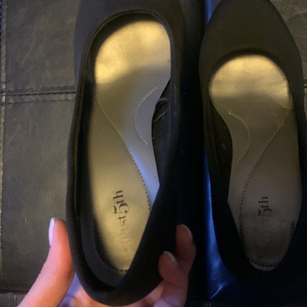 Black Heels - Picture 4 of 4